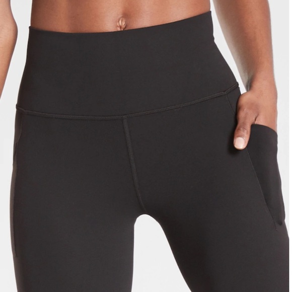 NWT Athleta Salutation Stash Pocket II 7/8 //Black - Picture 3 of 8